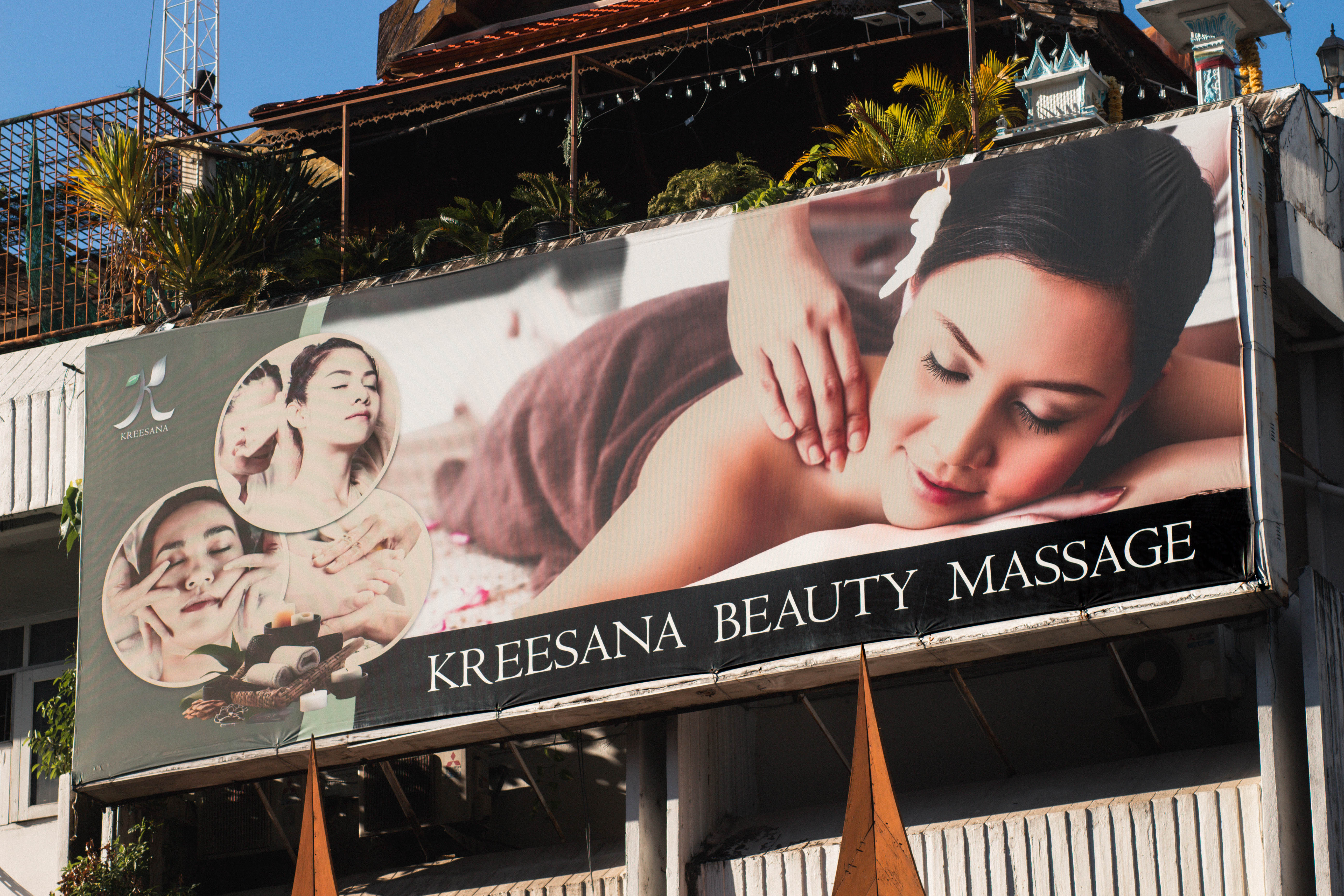 Foot massage chairs at Kreesana Beauty Massage Bangkok